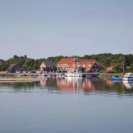 Tambohus Kro & Badehotel Mini-hôtel 3*